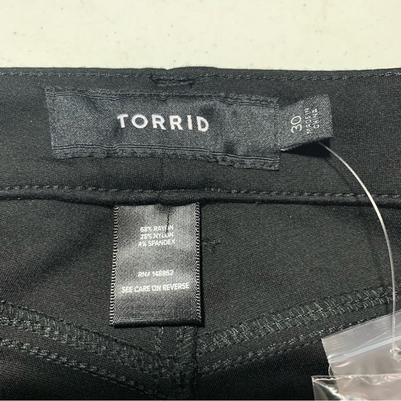 New Torrid Black Studio Luxe Ponte Skinny Mid-Fit Crop Pants 30 BNWT - Picture 7 of 9
